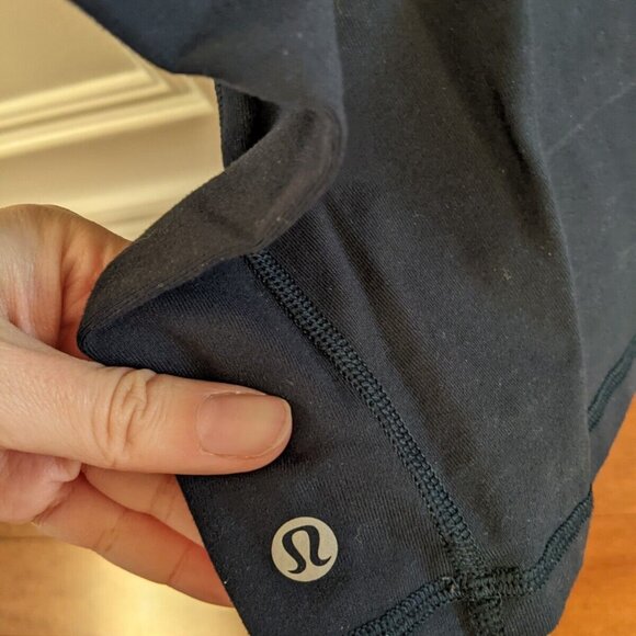 Lululemon women's navy blue tank top size 10 - Picture 5 of 5